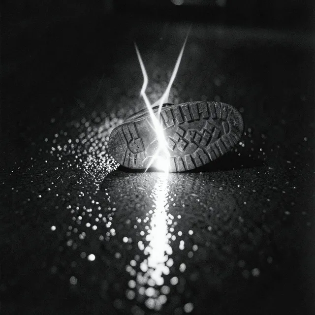 Closer in the Strobe 2 – Mzansi Static, okładka