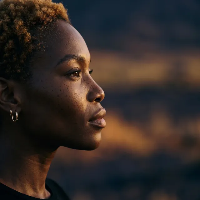 Dust to Dawn Chorus – Thando Skies, okładka