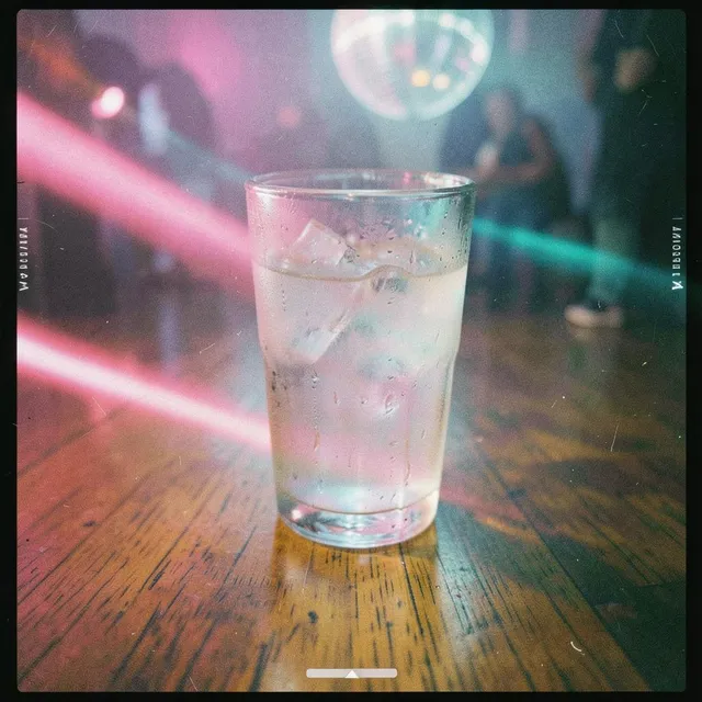Zatańcz mi do świtu, aż zgasną neony – Blask & Luna, okładka