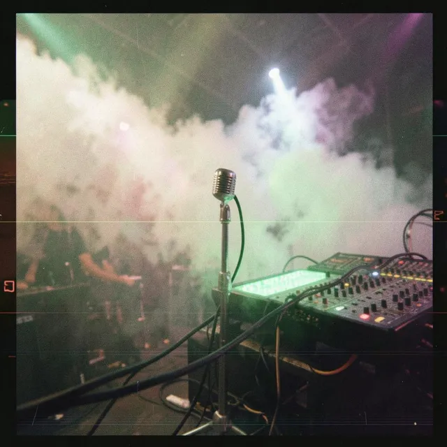 Dancing in the Feedback – Coastline Riot, okładka