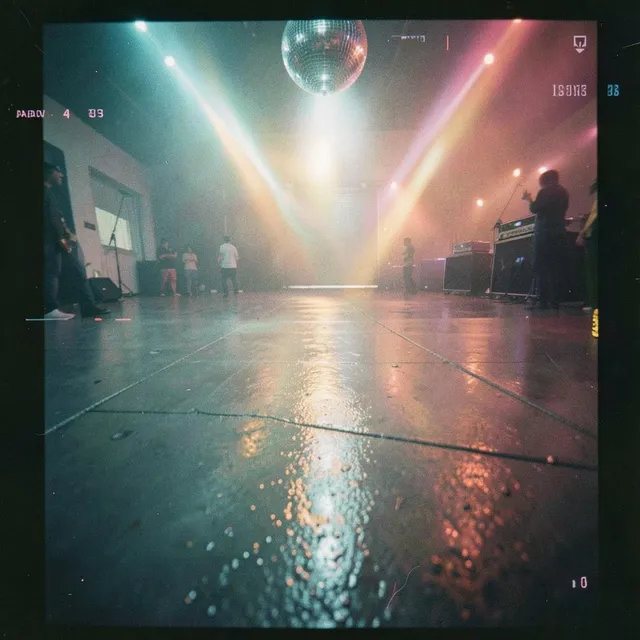 Keep You Moving 2 – Nova Tide, okładka