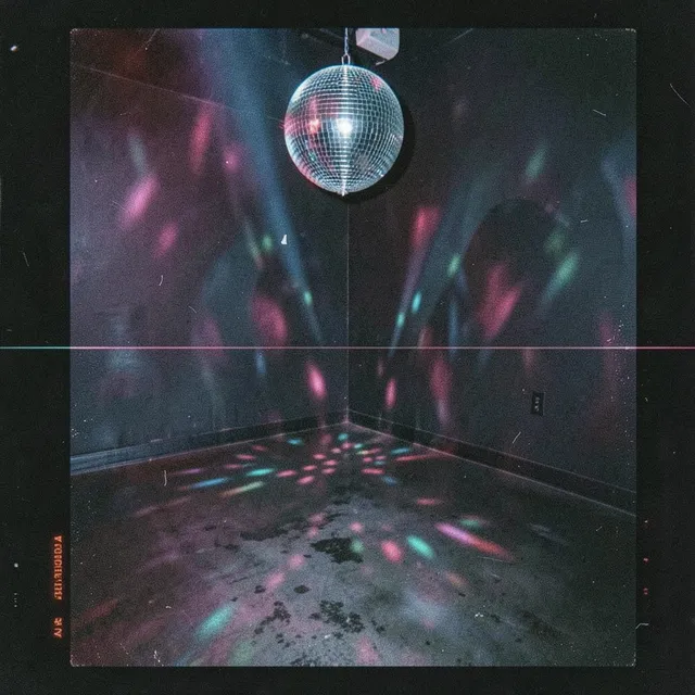 Słońce w czoła 2 – Neon Twisted, okładka