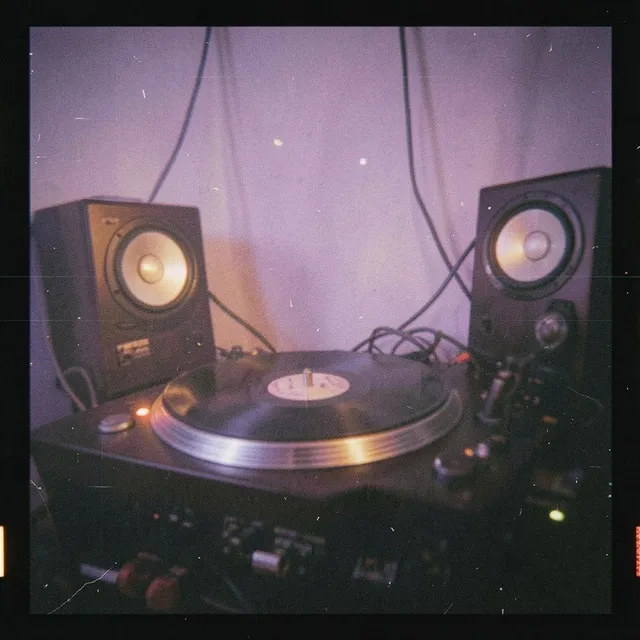 Analog Heaven – Ashen Cascade, okładka