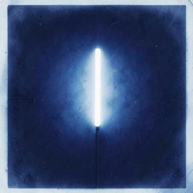 Signal Drifts in the Dark by Neon Vertex — House Mellow cover art on WeavyAudio