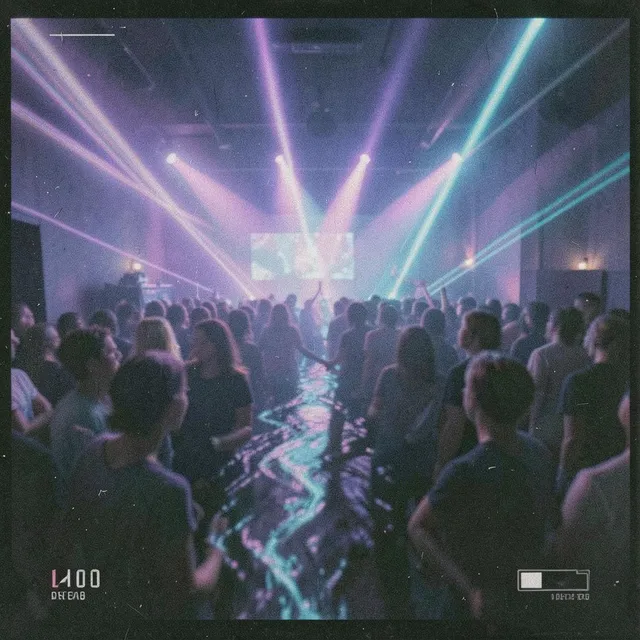 Currents in the Crowd – Coastline Riot, okładka